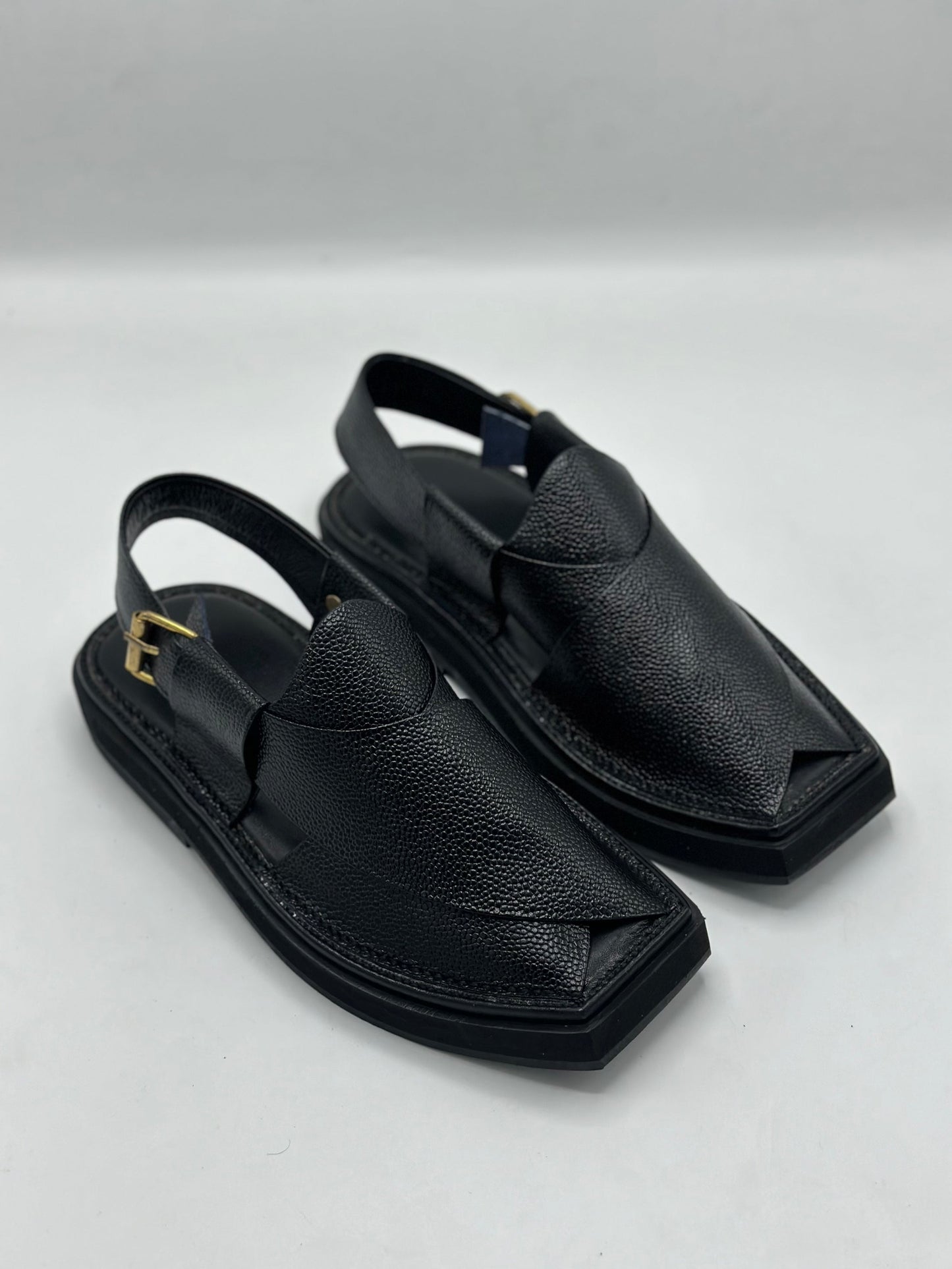 kaptan Chappal Black Dotted